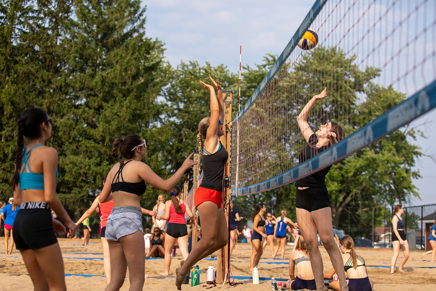 Smash 4v4 Beach Volleyball Tournament - Sat Aug 26th 9am-3pm